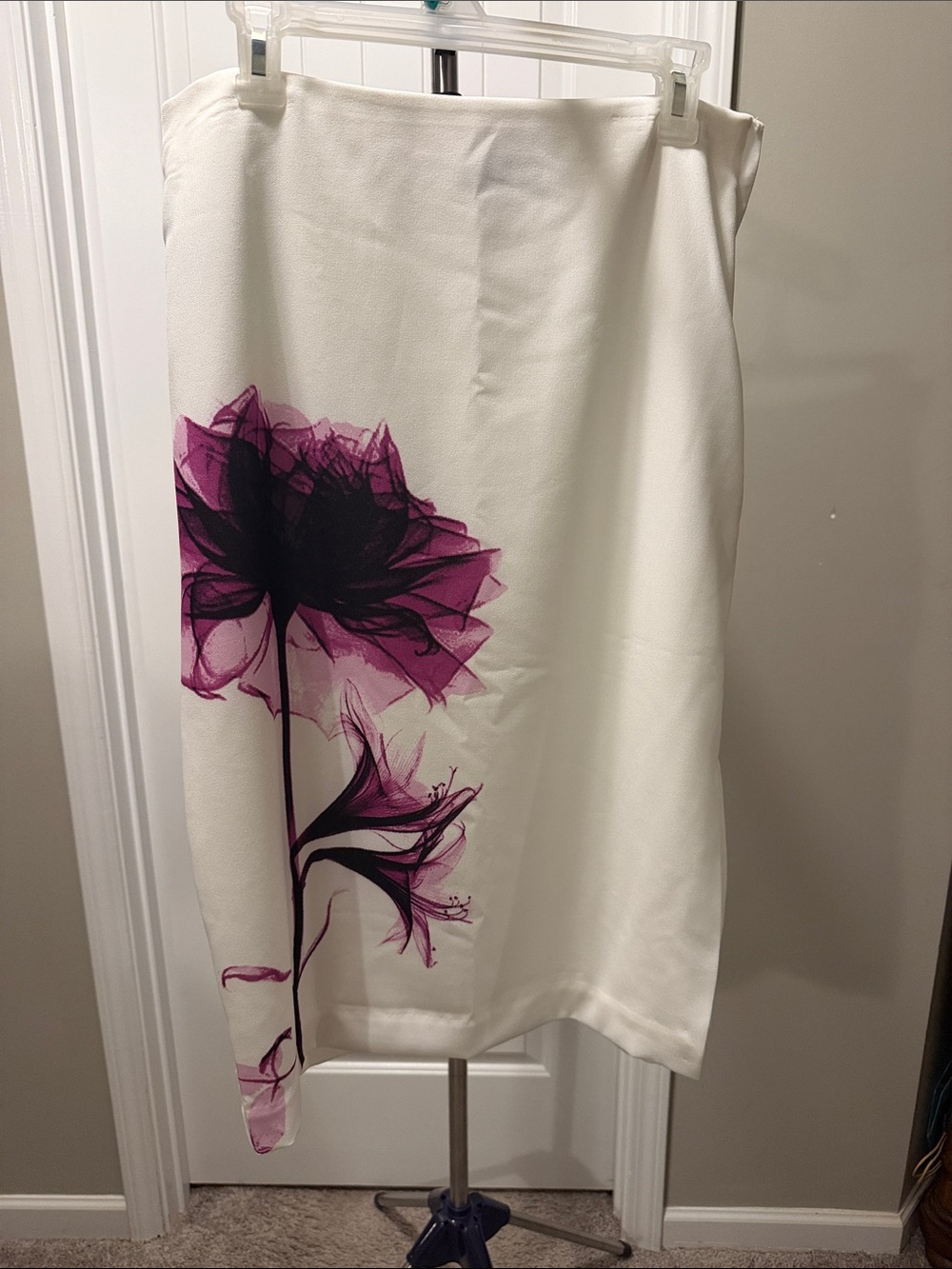 Worthington White Pencil Skirt with Magenta Floral Print